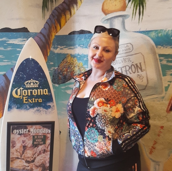 Meet your Posher, Silvia - Picture 4 of 6